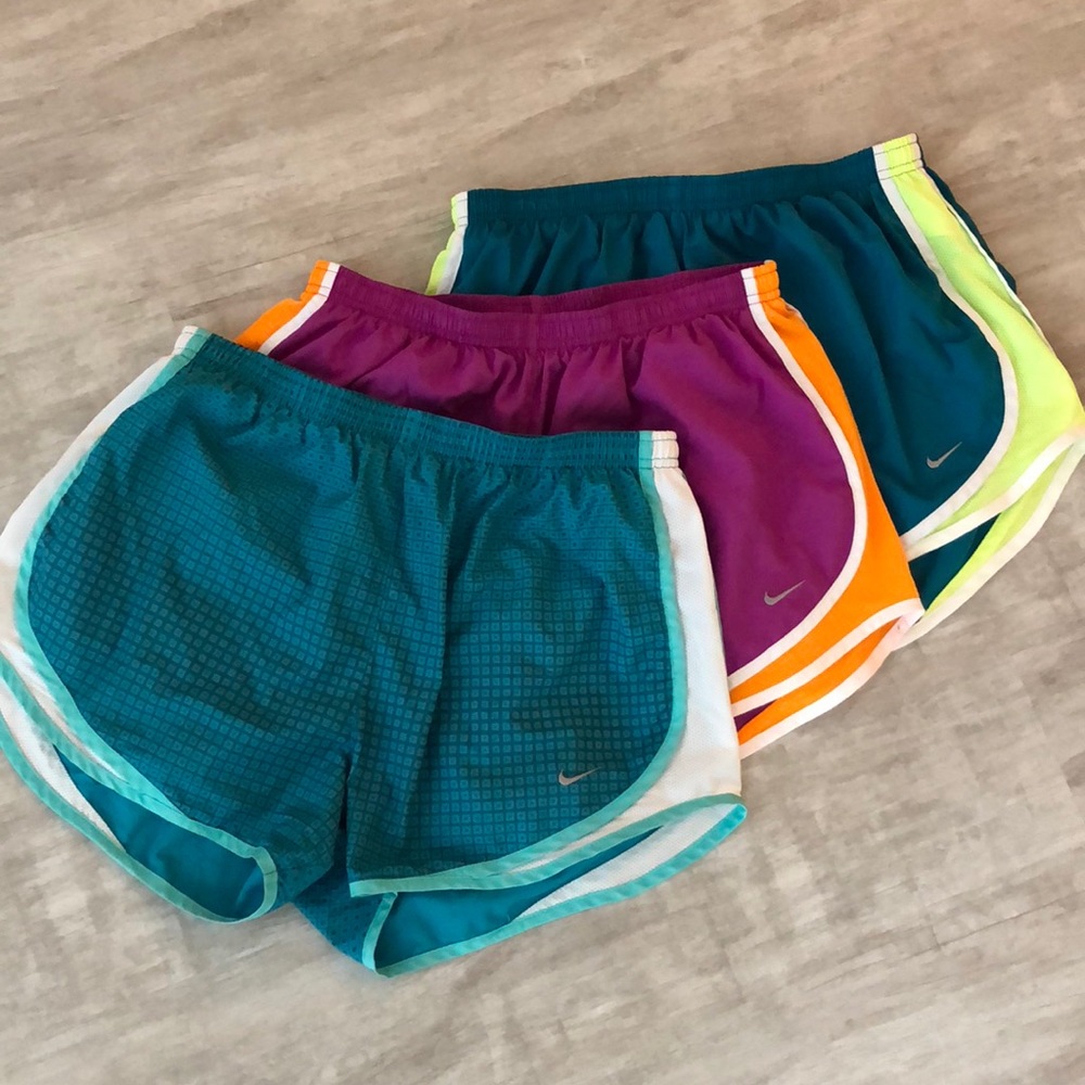 BUNDLE Nike Dry Tempo Running Shorts